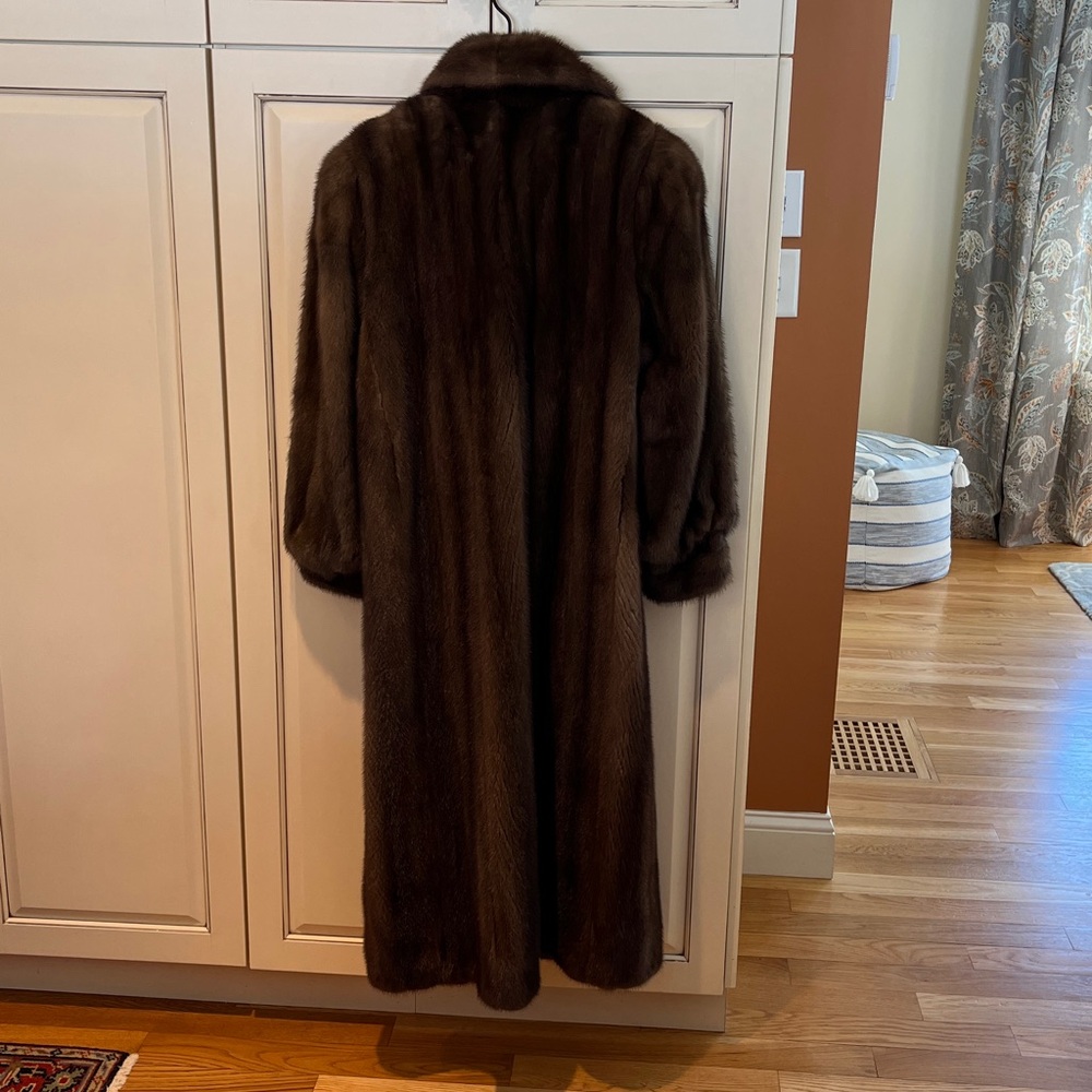 Full length brown mink coat - Picture 2 of 7